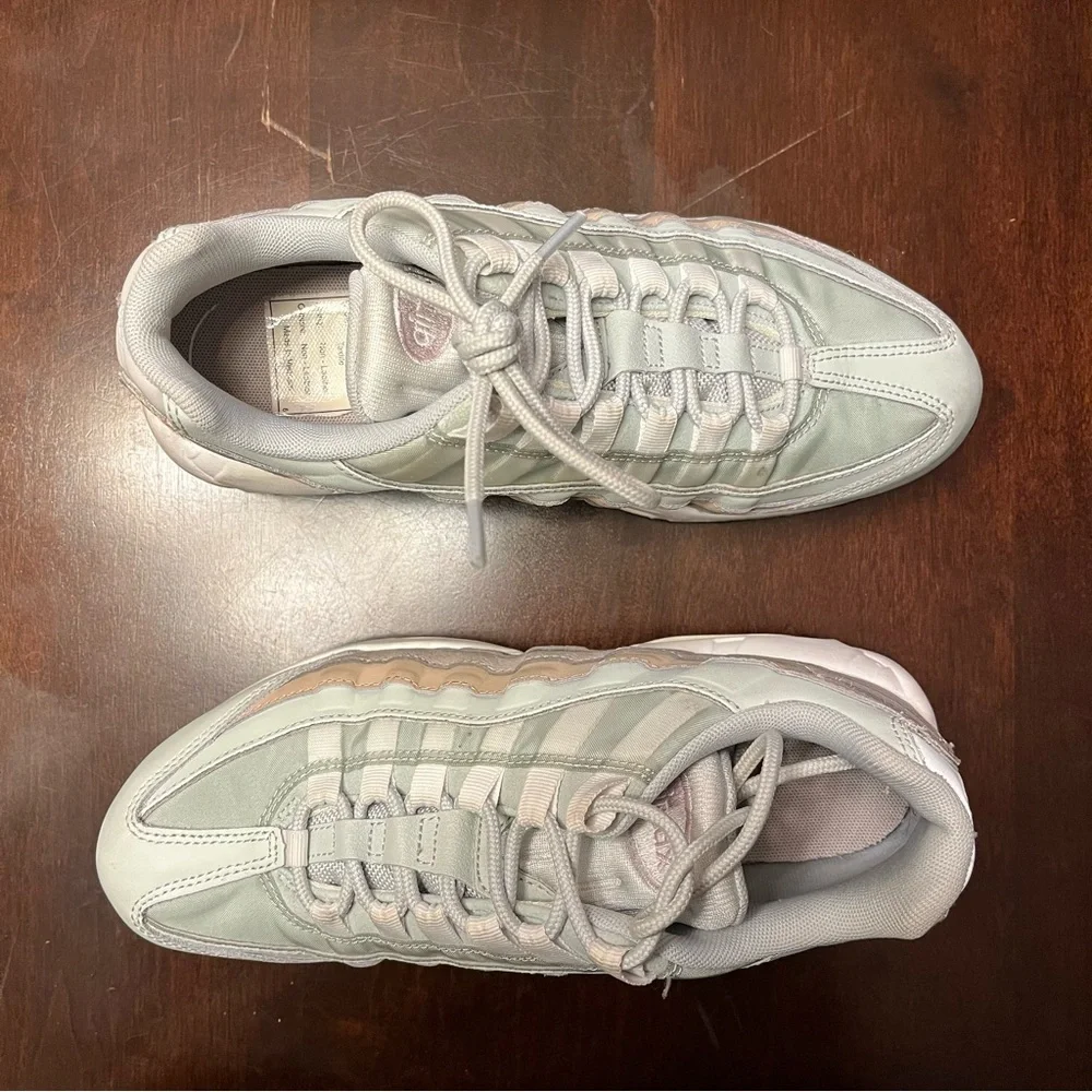 Mint Green Nike Air Max 95s - Picture 2 of 3